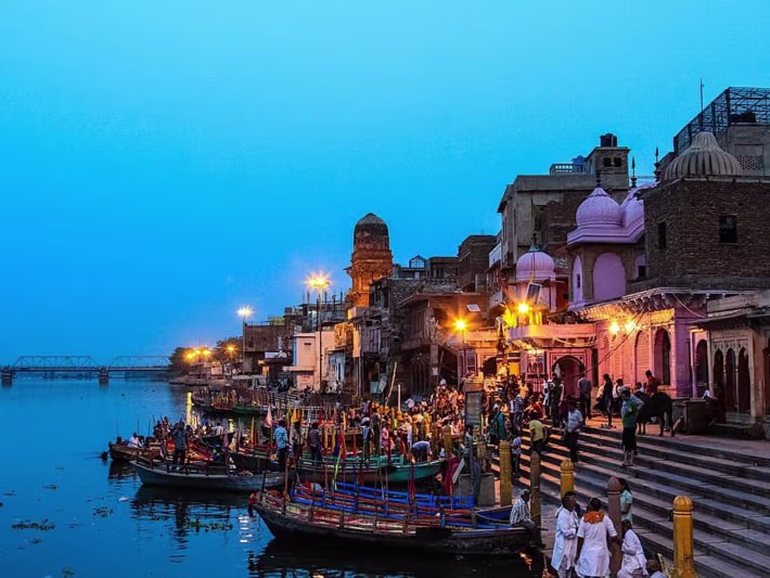 Cover image for Tundla to Mathura Taxi