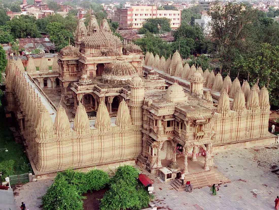 Cover image for Mumbai to Ahmedabad Cab