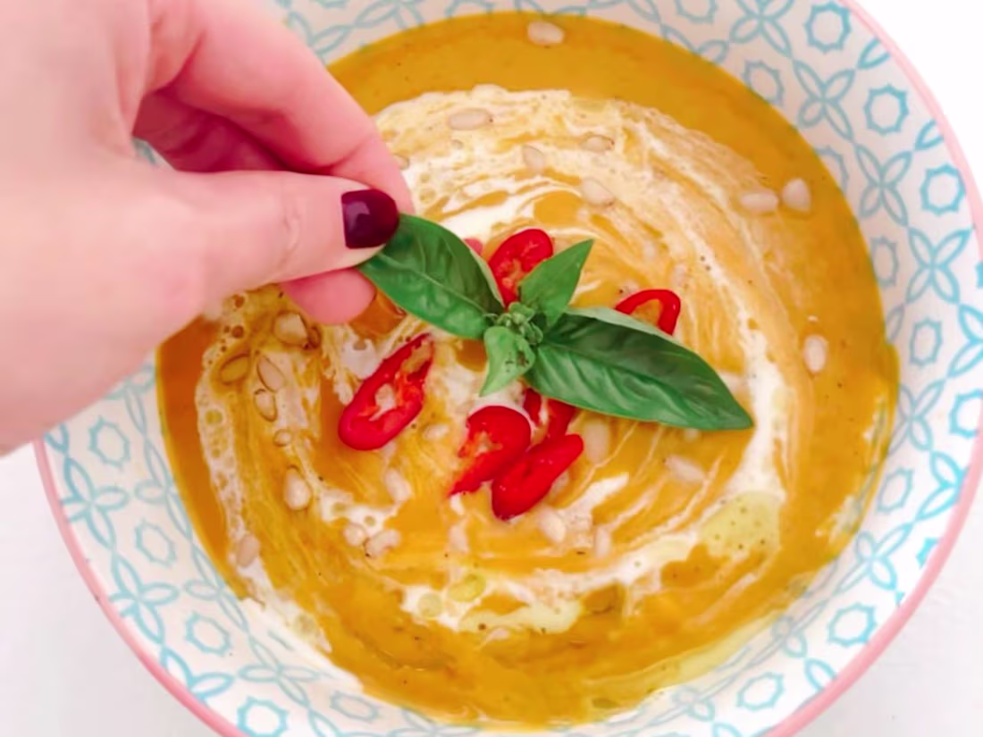 Cover image for Aesthetic UGC with Heart - Food, Pets & Everyday magic.