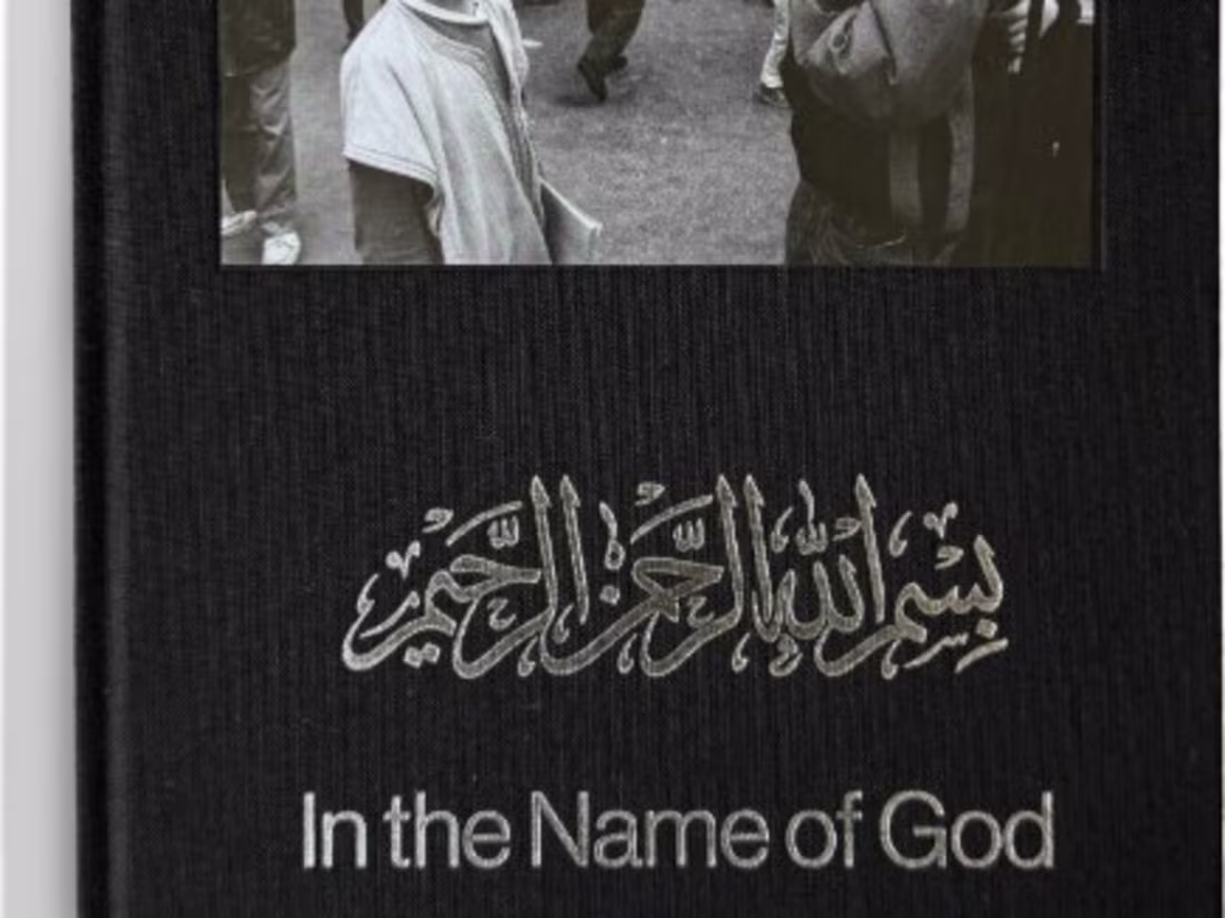 Cover image for In the Name of God: Celebrating Islam through Photography