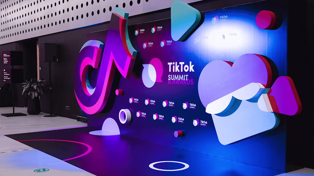 Cover image for TikTok Summit & Award, Event Brand Identity