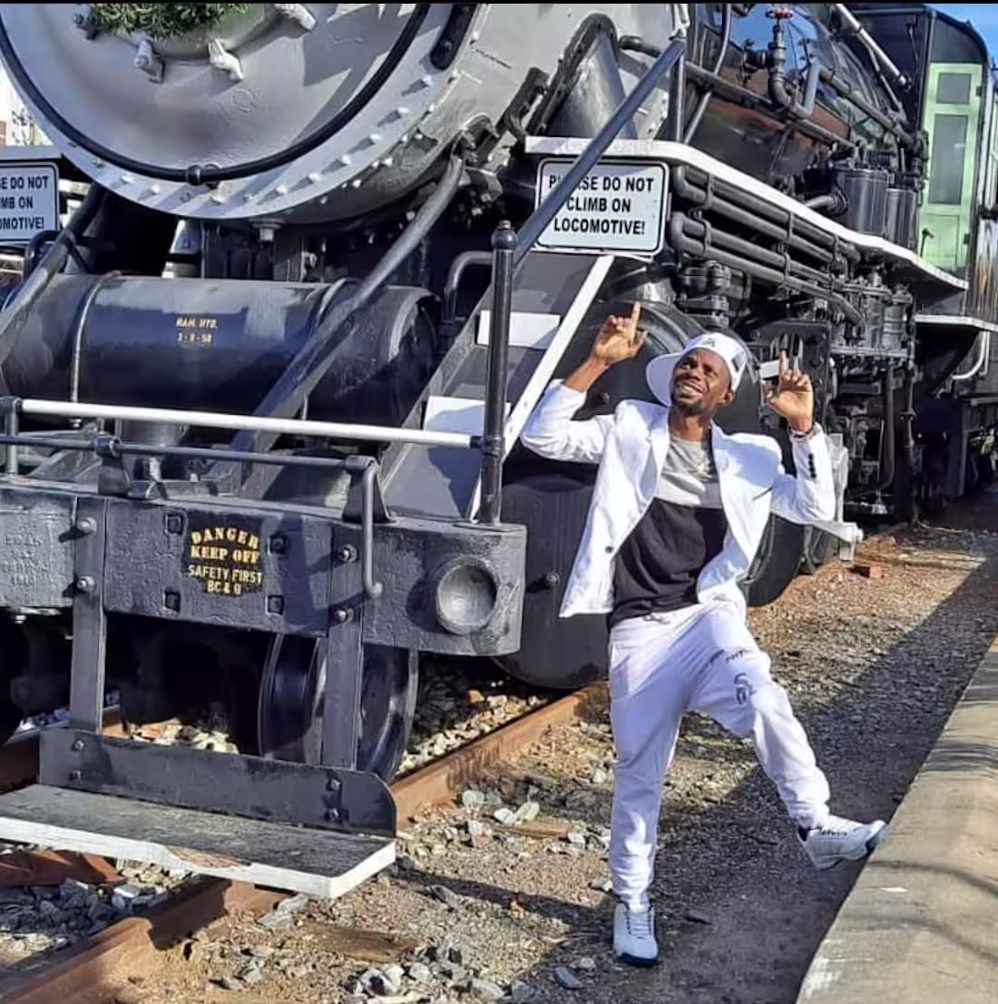 Cover image for @steph_poetry