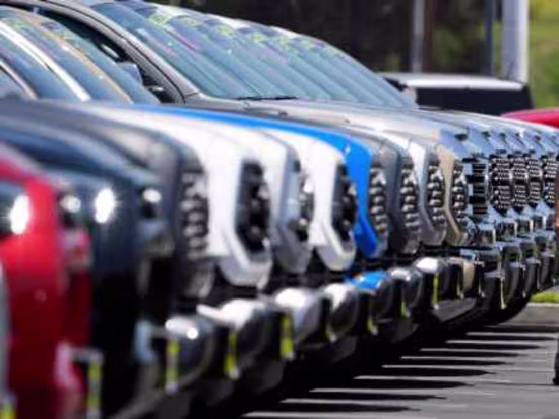 Cover image for Guide to Selling Used Cars Online