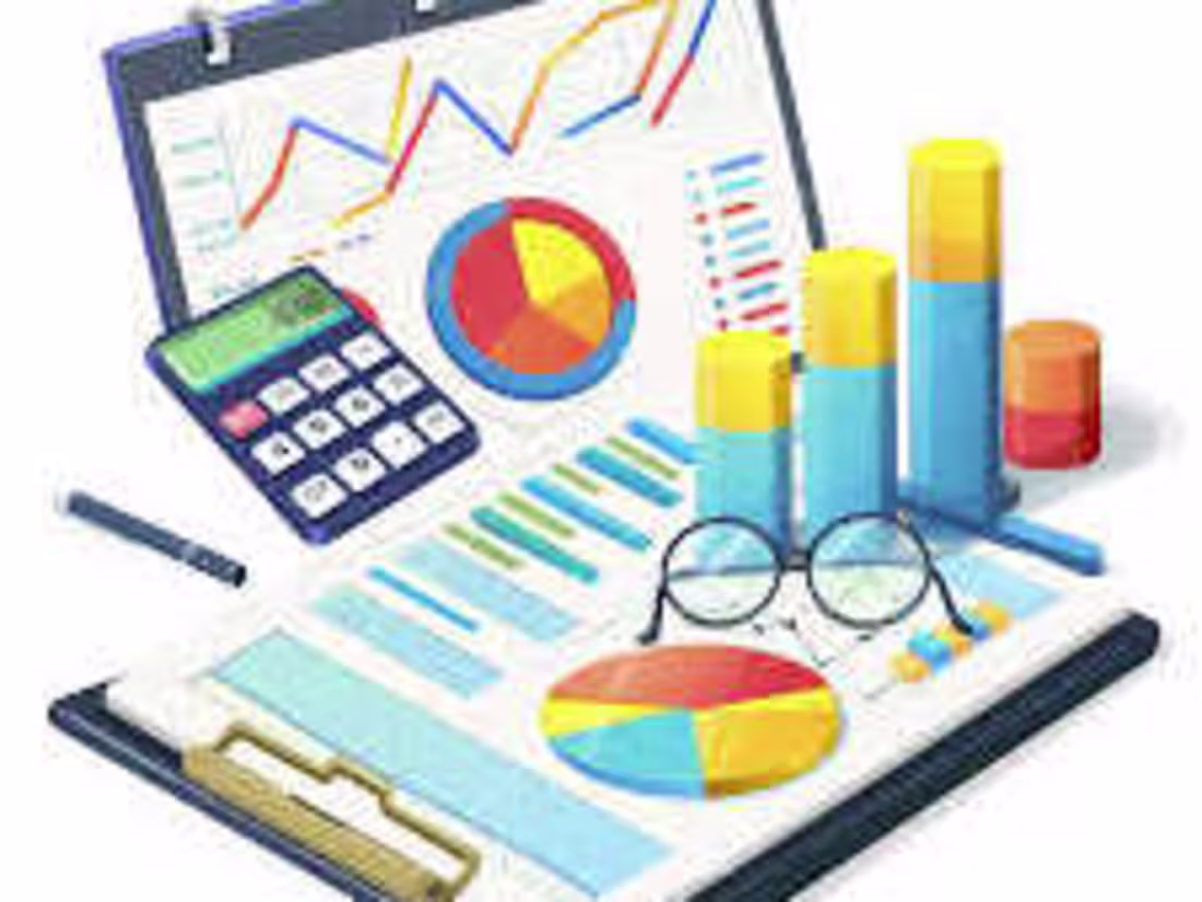 Cover image for Business consultant specializing in AR and Credit Analysis