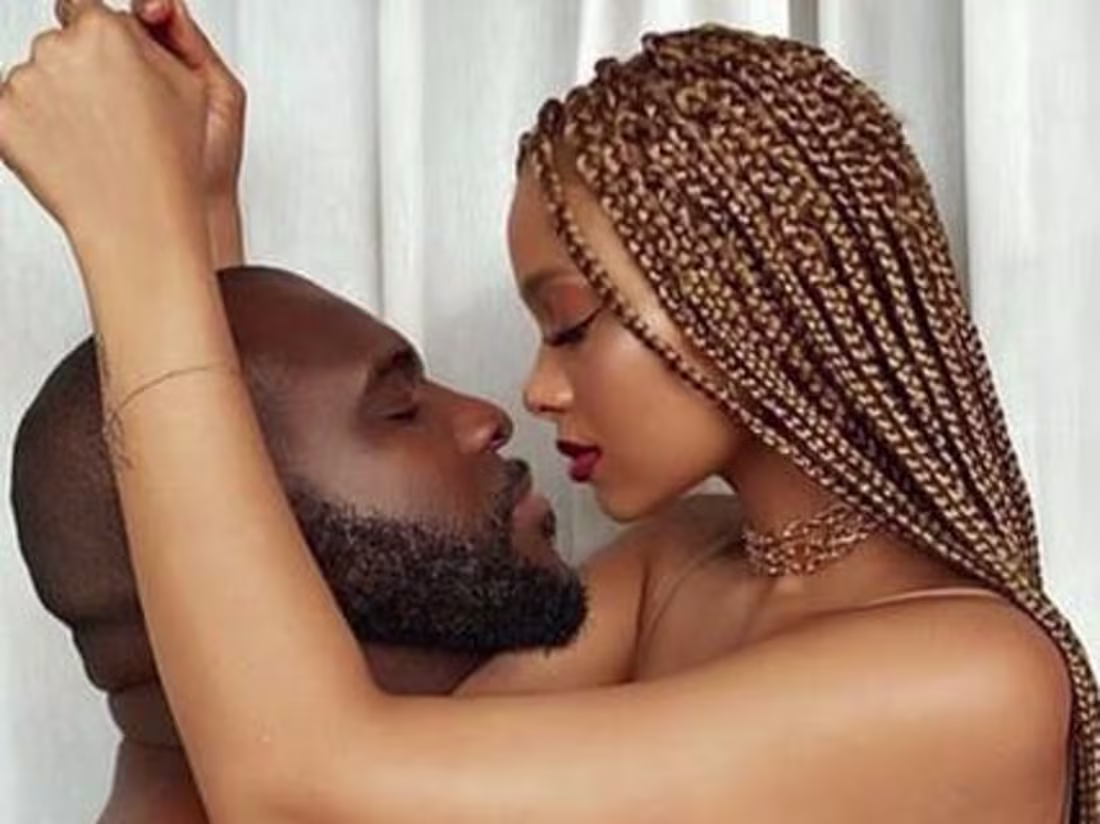 Cover image for 2 Minutes Alone Was Not Okay for ZEUS