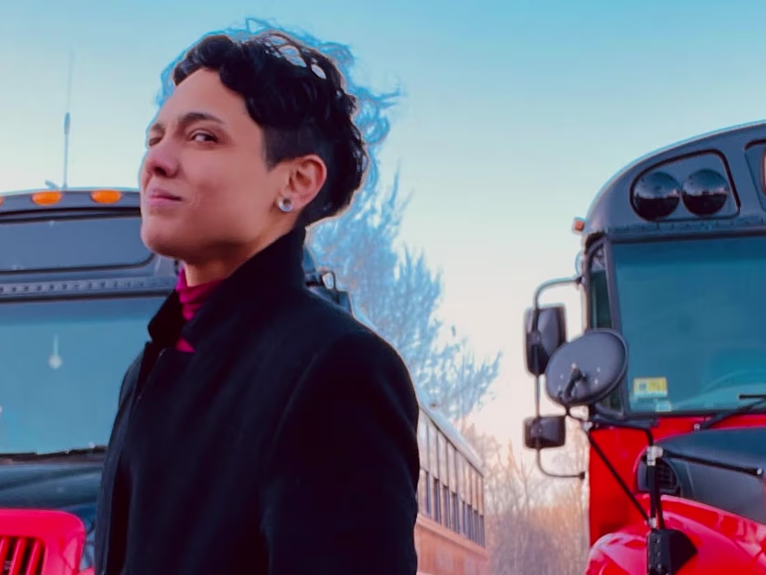 Cover image for  “Pros of being polyamorous”