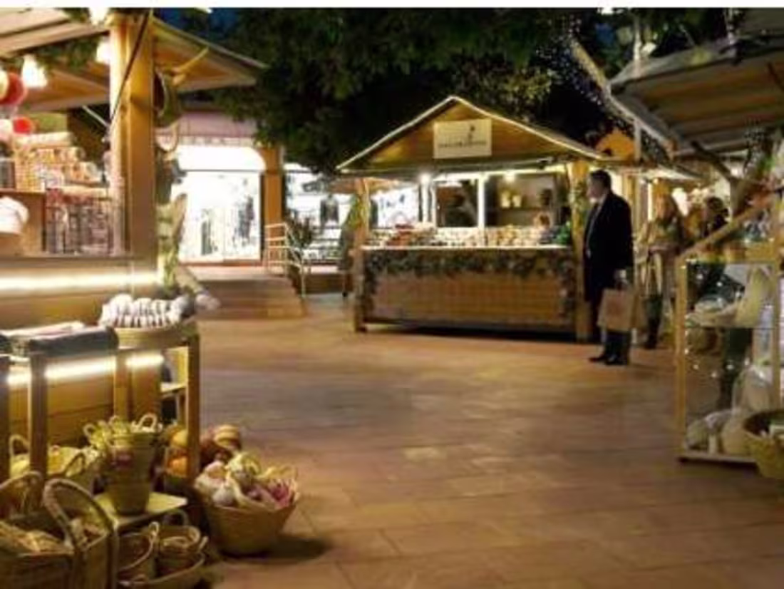 Cover image for Christmas Holiday in Mallorca: Best location for families - Mal…