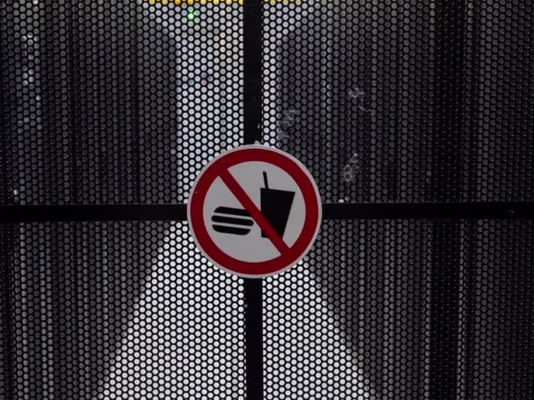 Cover image for IT specialist 