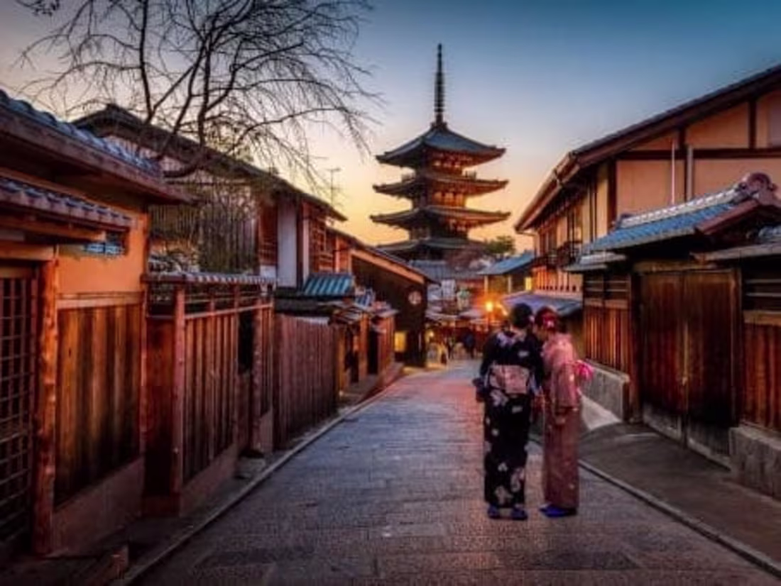 Cover image for Top 13 Incredible Tourist Attractions In Japan - Icy Tales