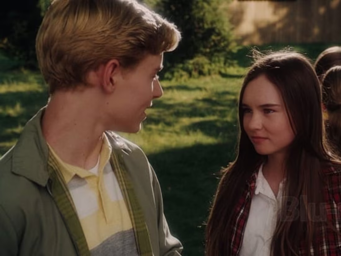 Cover image for Writing Showcase: 6 signs that you are in love