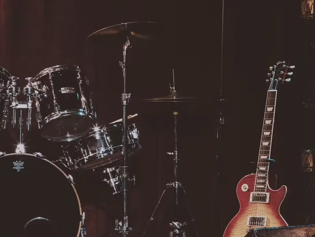 Cover image for This is a business website