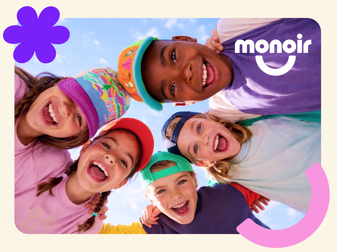 Cover image for Monoír was born from one