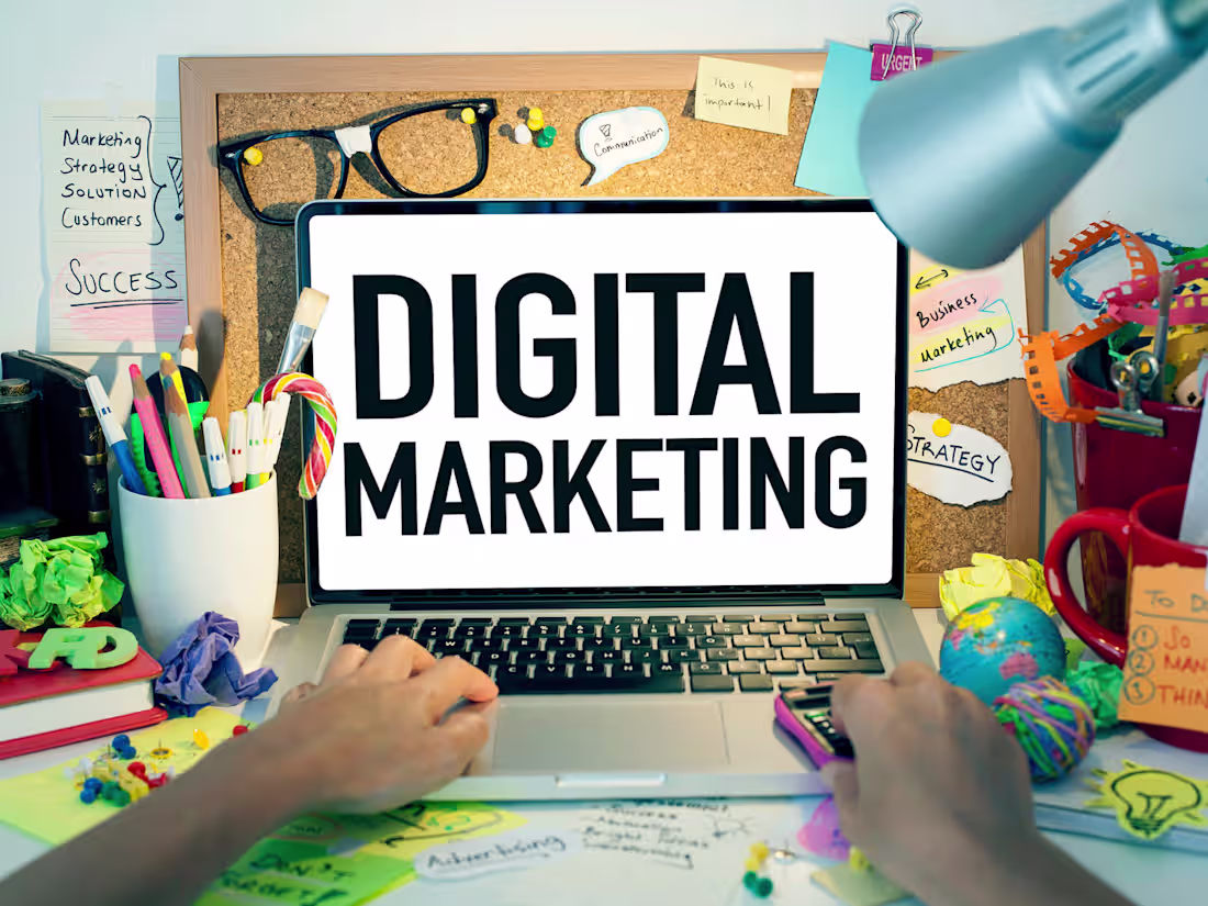 Cover image for The Art of Selling & Marketing Your Art Online 