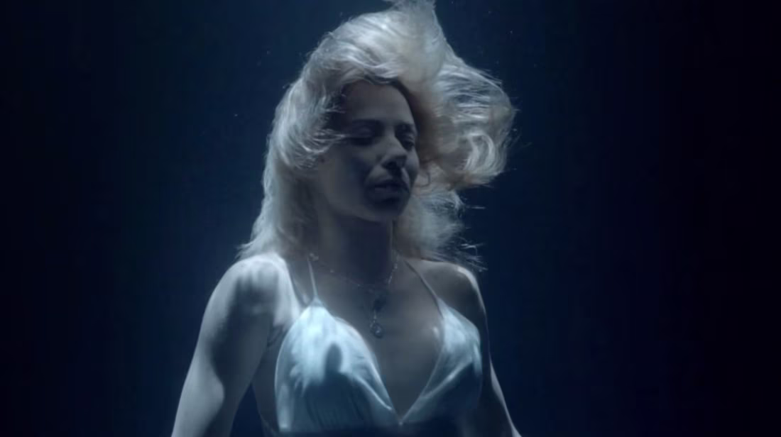 Cover image for A mim Nunca- Styling on