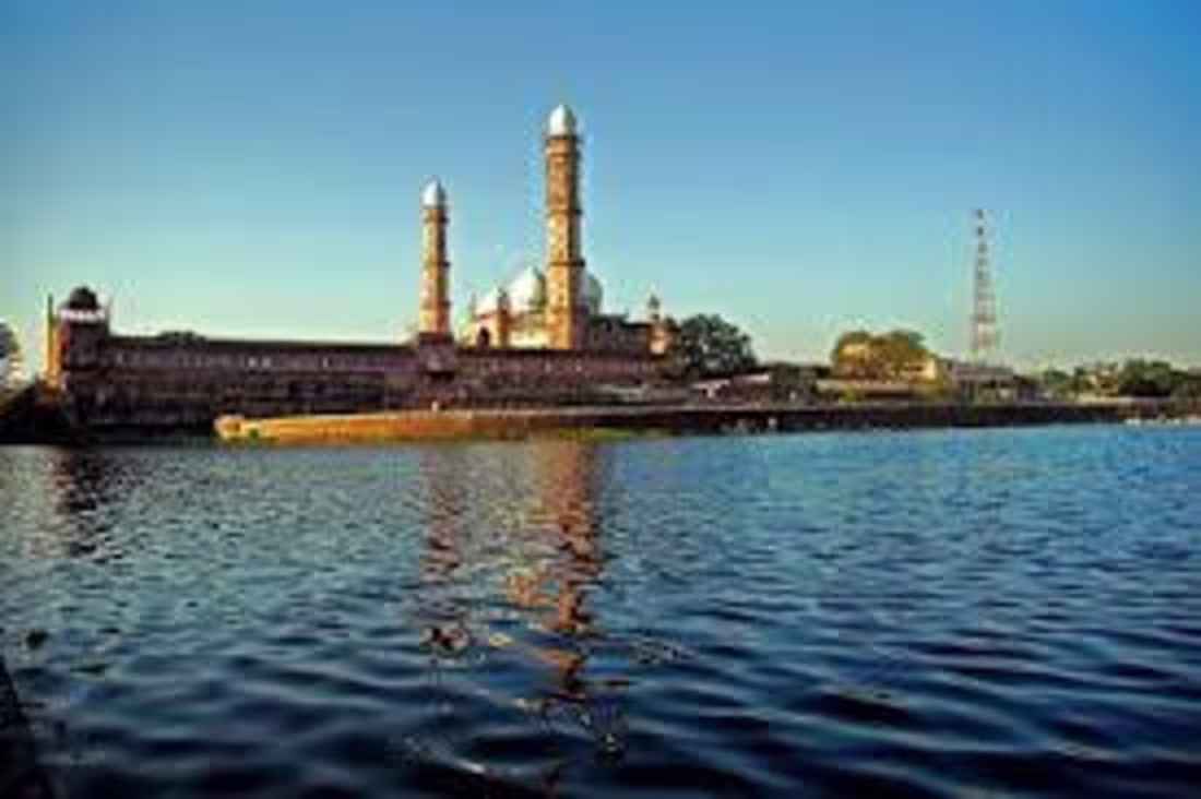 Cover image for Indore to Bhopal Cab 