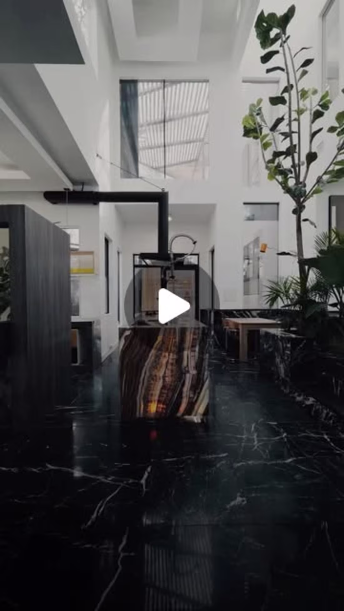 Cover image for @nicholashernz on Instagram