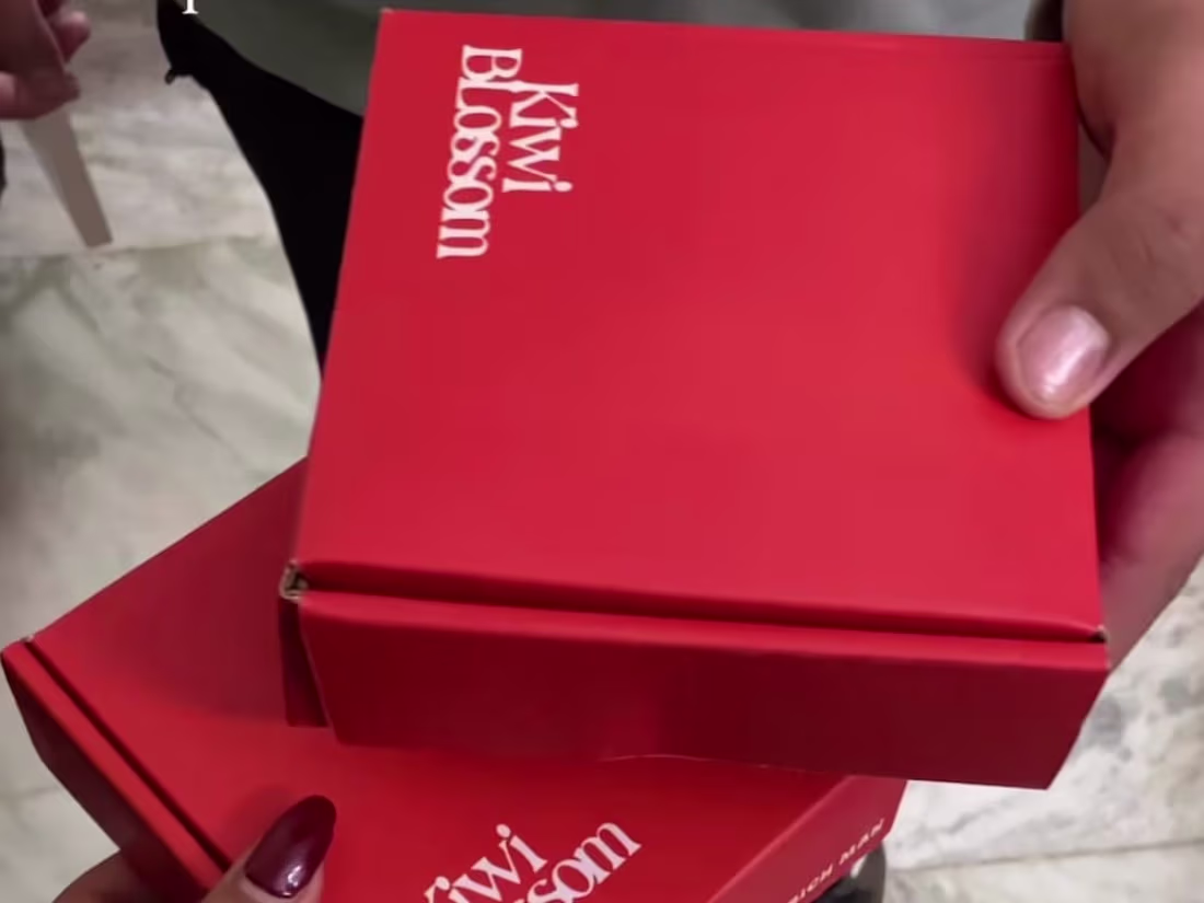 Cover image for kiwi Blossom