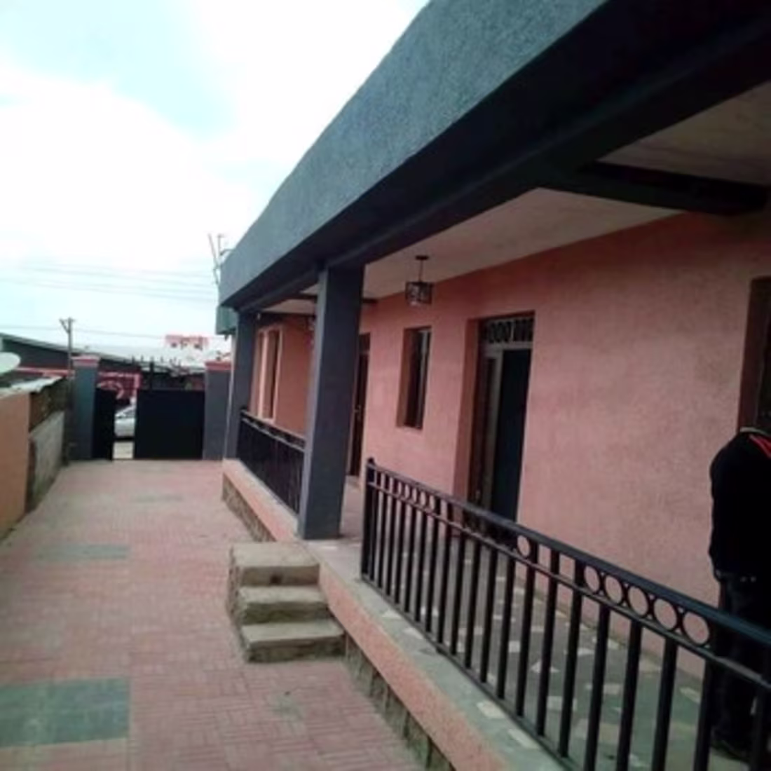 Cover image for Gary   Perfect online classifieds