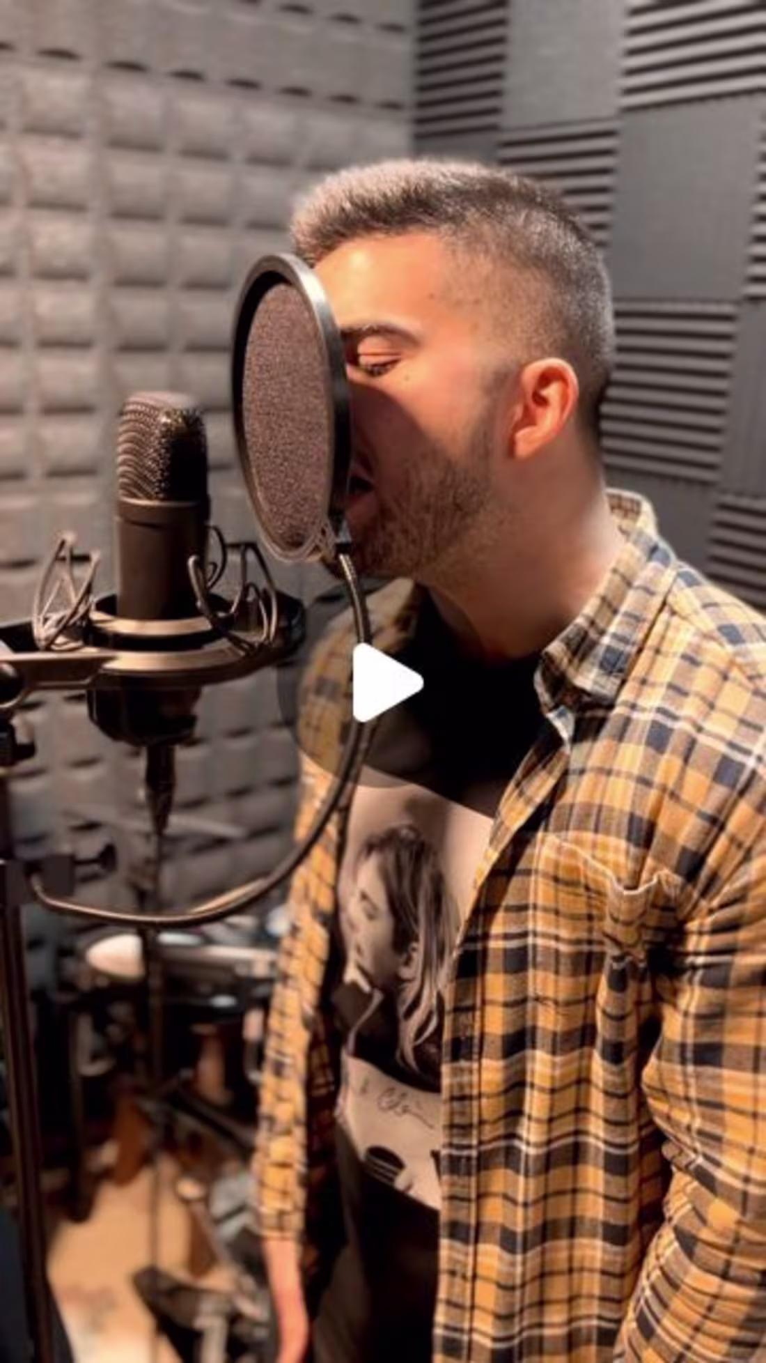 Cover image for Francisco Araújo on Instagram: “Em memória de Kurt Cobain, cuj…