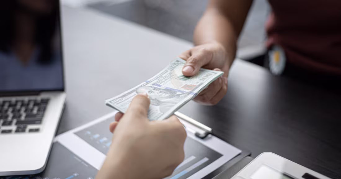 Cover image for Guide to Finding the Best Money Lender