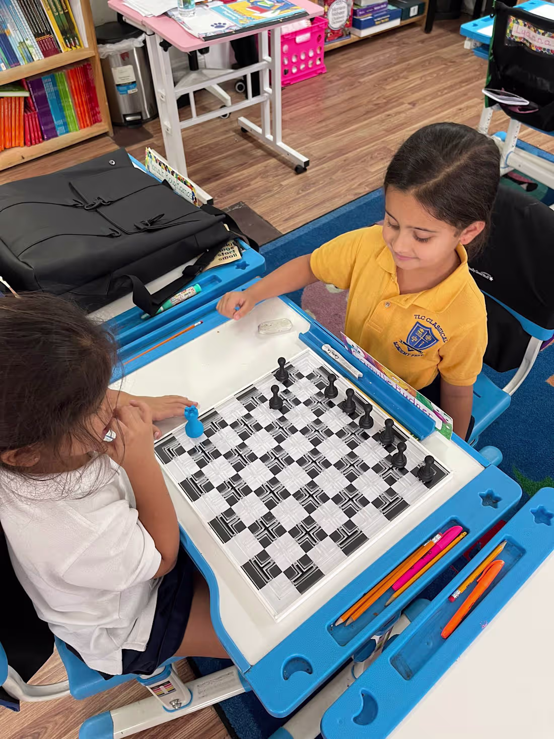 Cover image for Toy for toddlers to learn chess