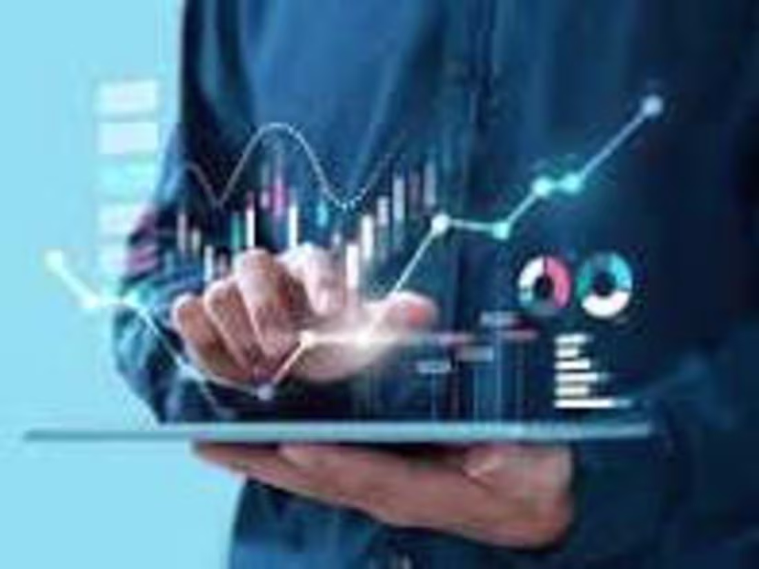 Cover image for A professional data analyst with experience in data analysis