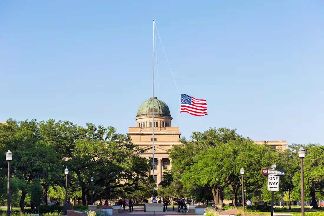 Cover image for Opinion: Resumes without substance