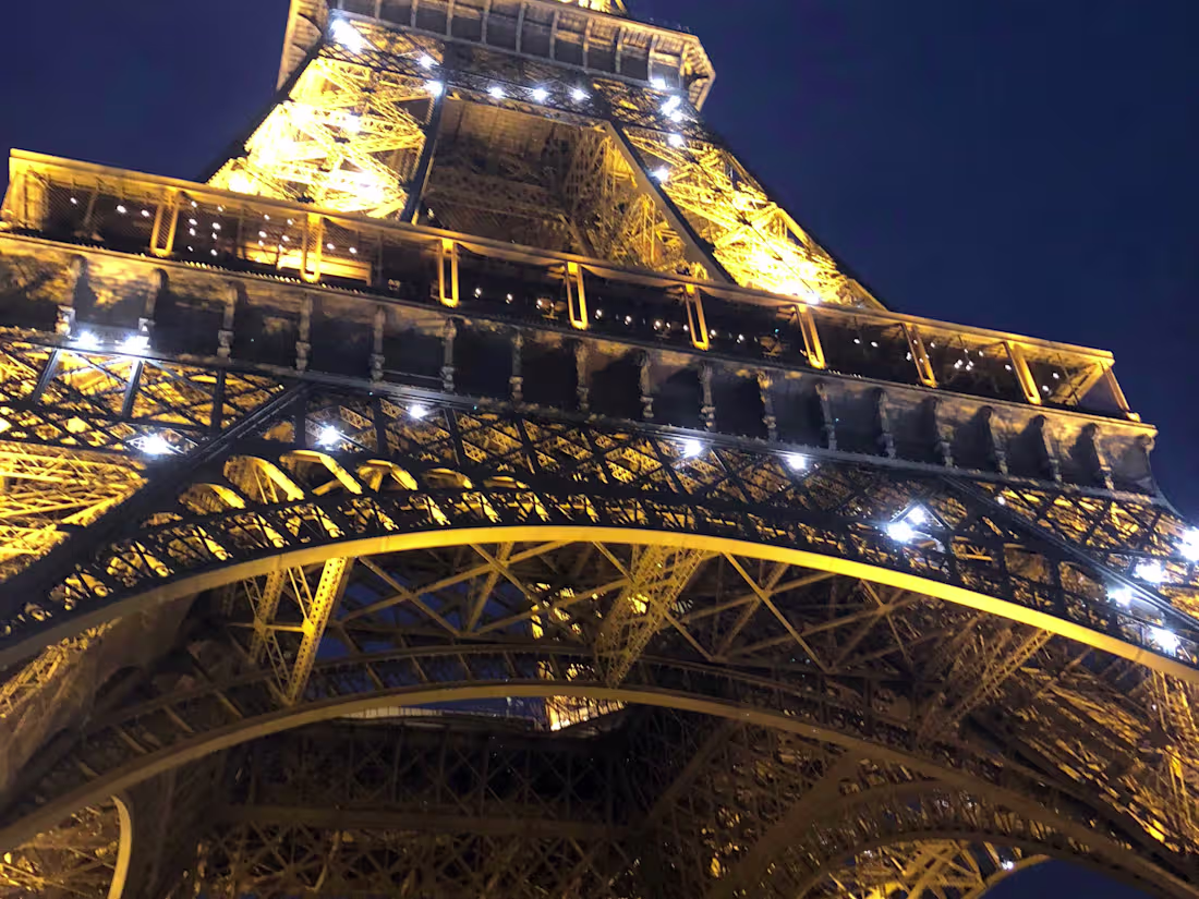 Cover image for Didi is lighter