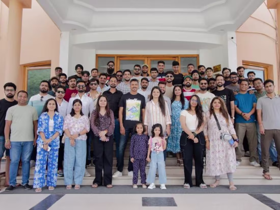 Cover image for Elevate Your Mobile Experience with Our Maintenance Services