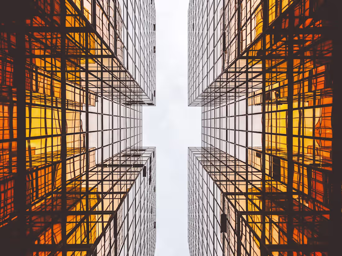 Cover image for Architect Guru