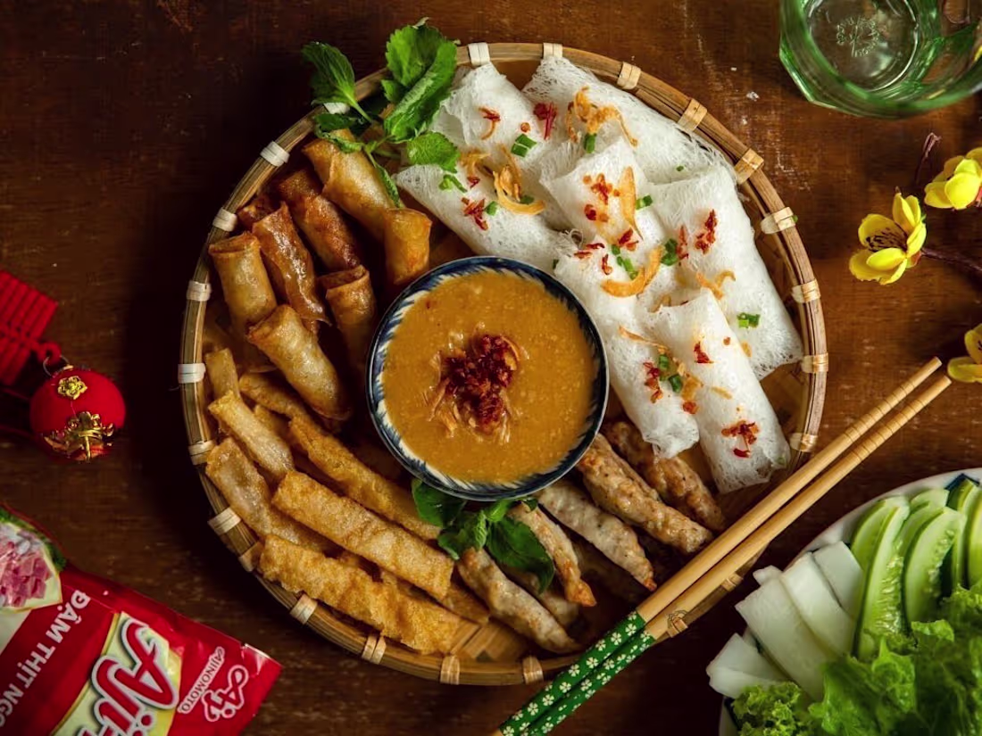 Cover image for Vietnamese Rolls with meat inside (fried)