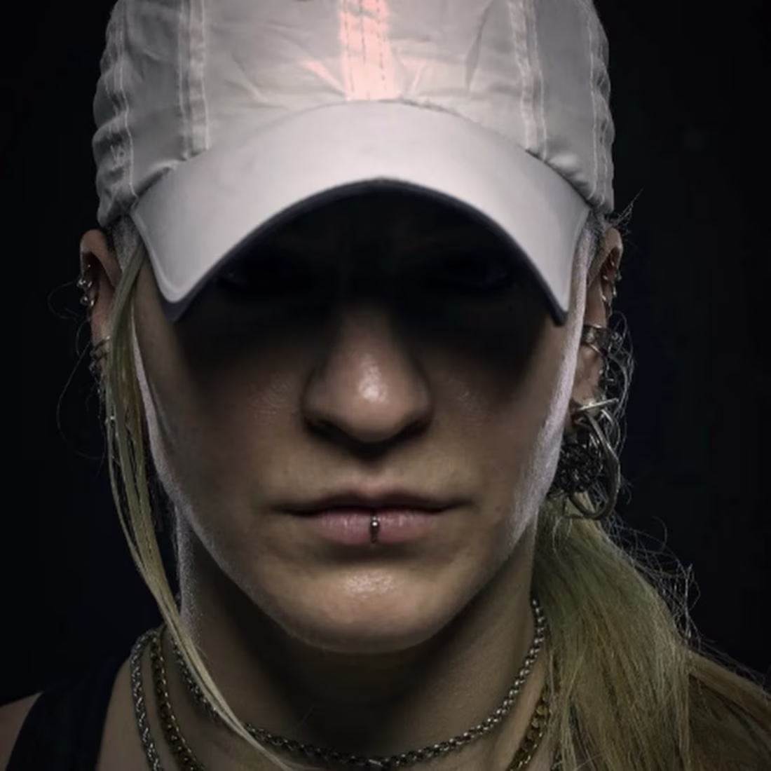 Cover image for mery hudson