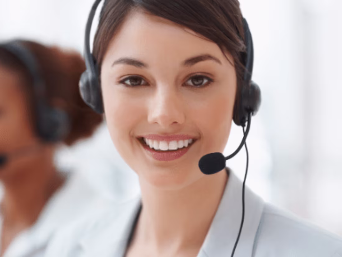 Cover image for Expert Customer Service Specialist 