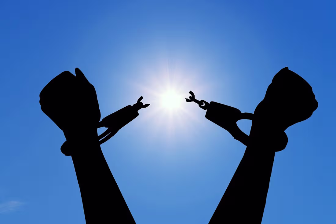 Cover image for The Shift Away from Traditional 9-to-5 Jobs: Embracing Flexibil…