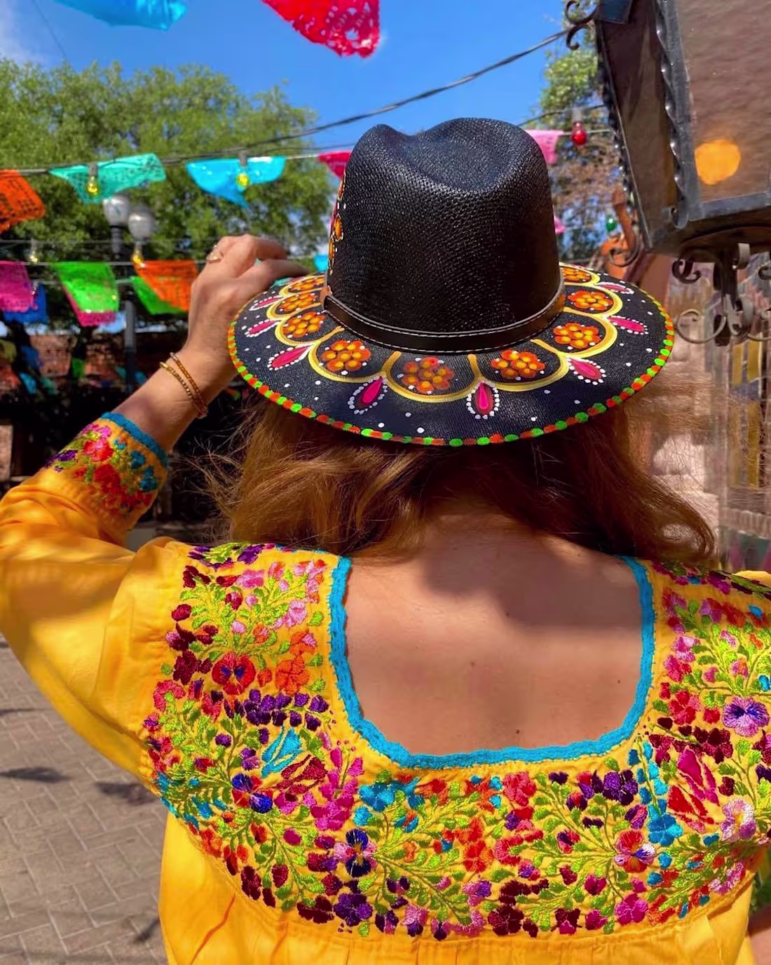 Cover image for Lolo Mercadito Social Media Manager