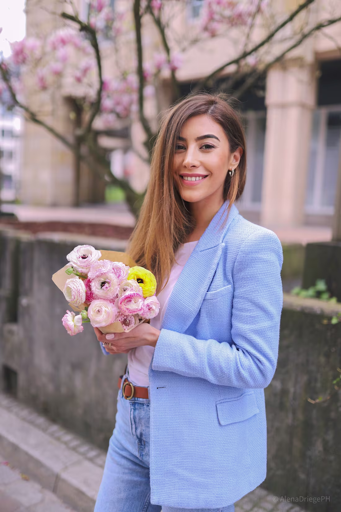 Cover image for Women portrait in blosssom trees