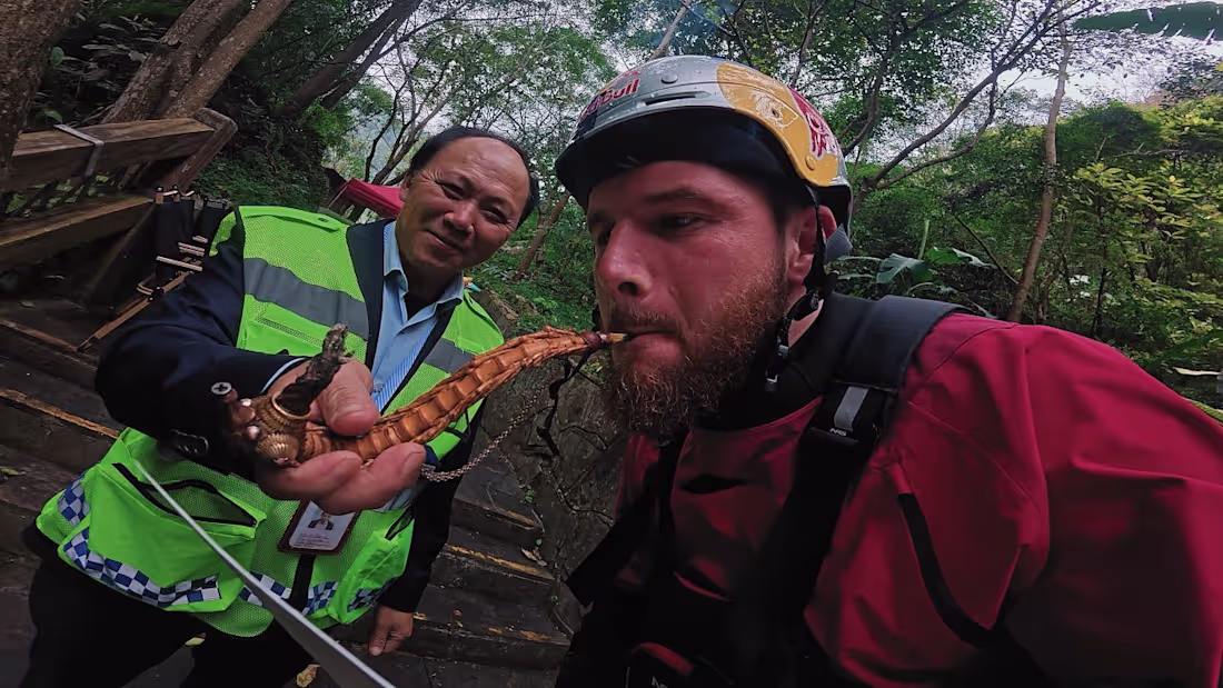 Cover image for Chinas Kayaking Scene - Documentary Editing by Max Kinzel