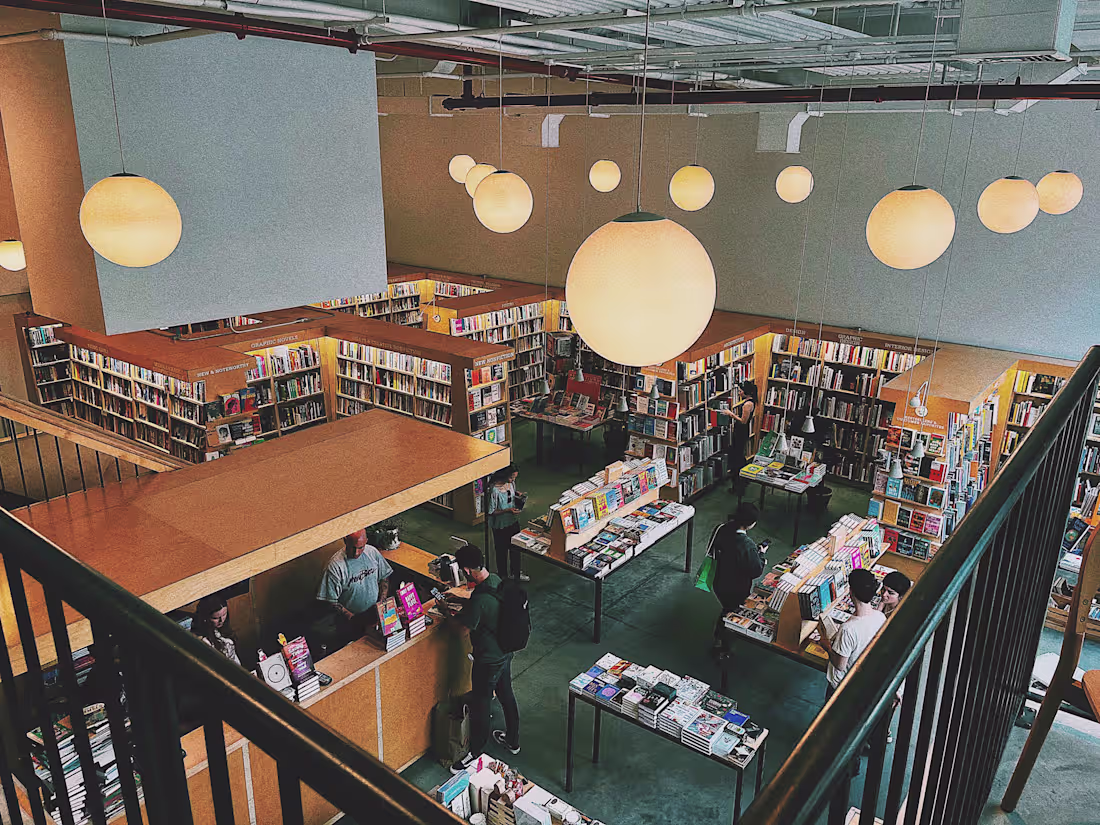 Cover image for A podcast writer with experience in the entertainment industry