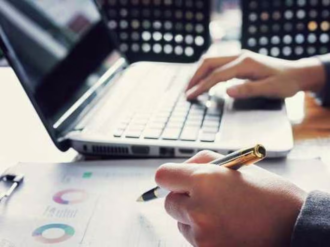 Cover image for Executive Assistant