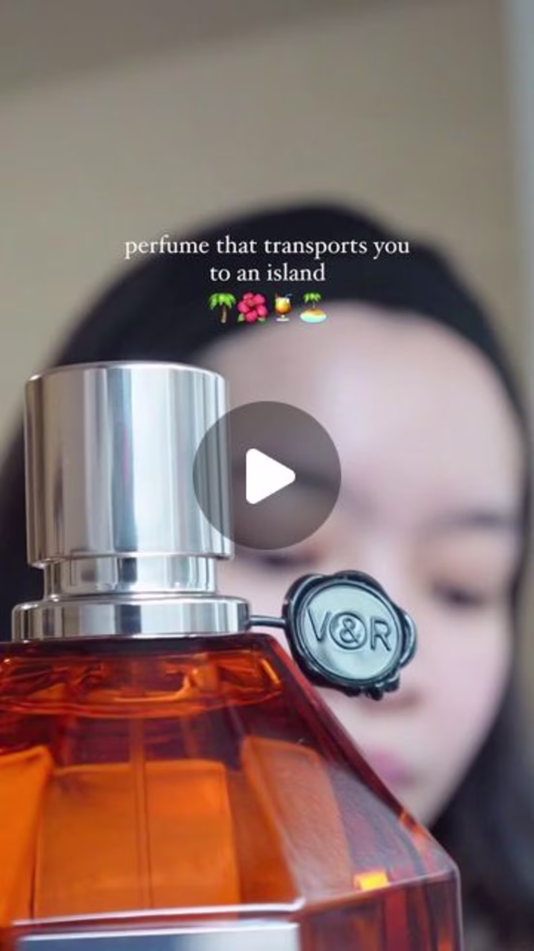 Cover image for Carmela ♡ on Instagram: “Tropical vibes in a bottle 🥥 Flowerbo…