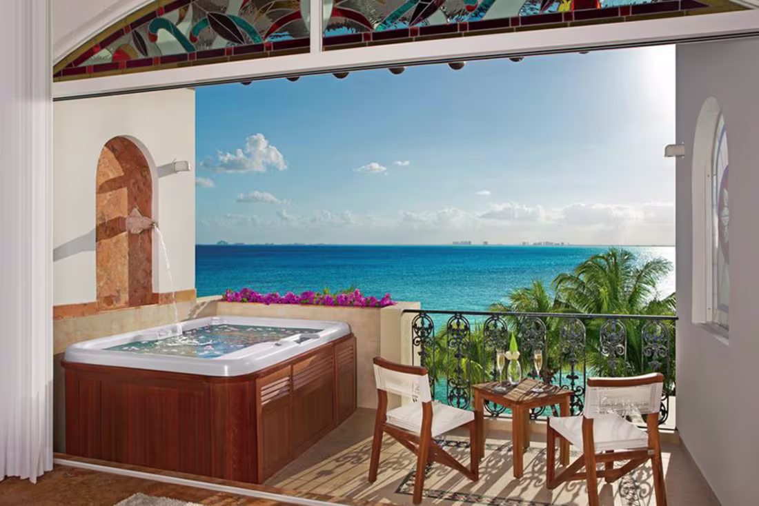 Cover image for 5 Best Isla Mujeres All Inclusive Resorts | March 2022