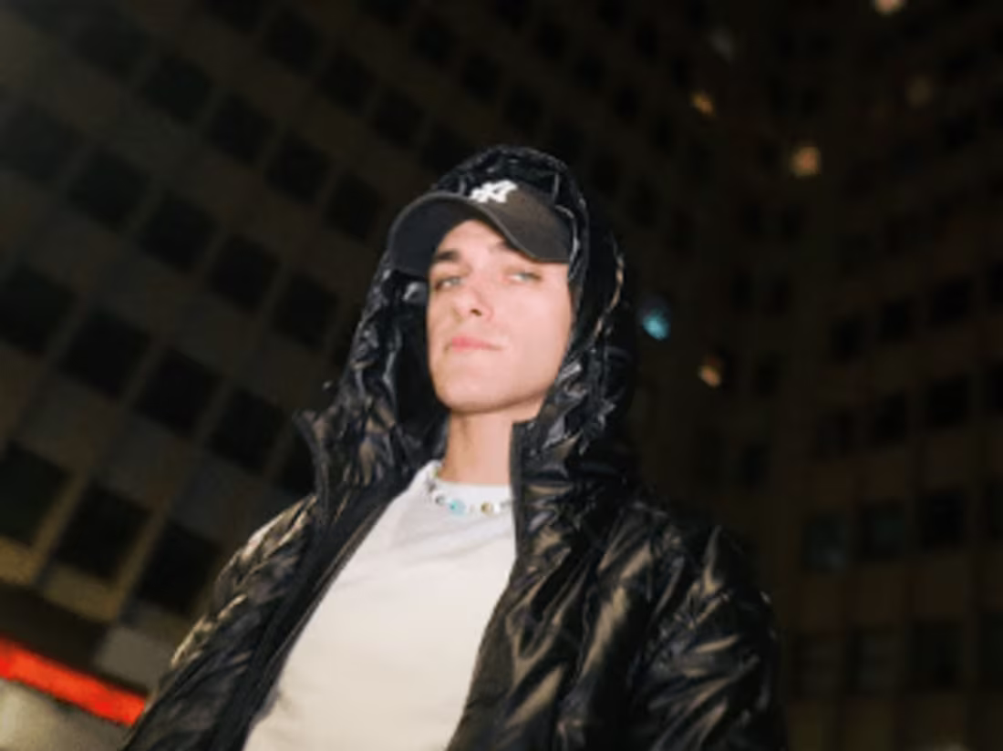 Cover image for FANTASMON - Zenyi (Vídeo) - YouTube