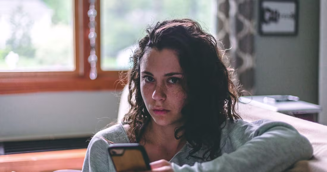 Cover image for Her Campus Magazine: How to Get Out of a Rut