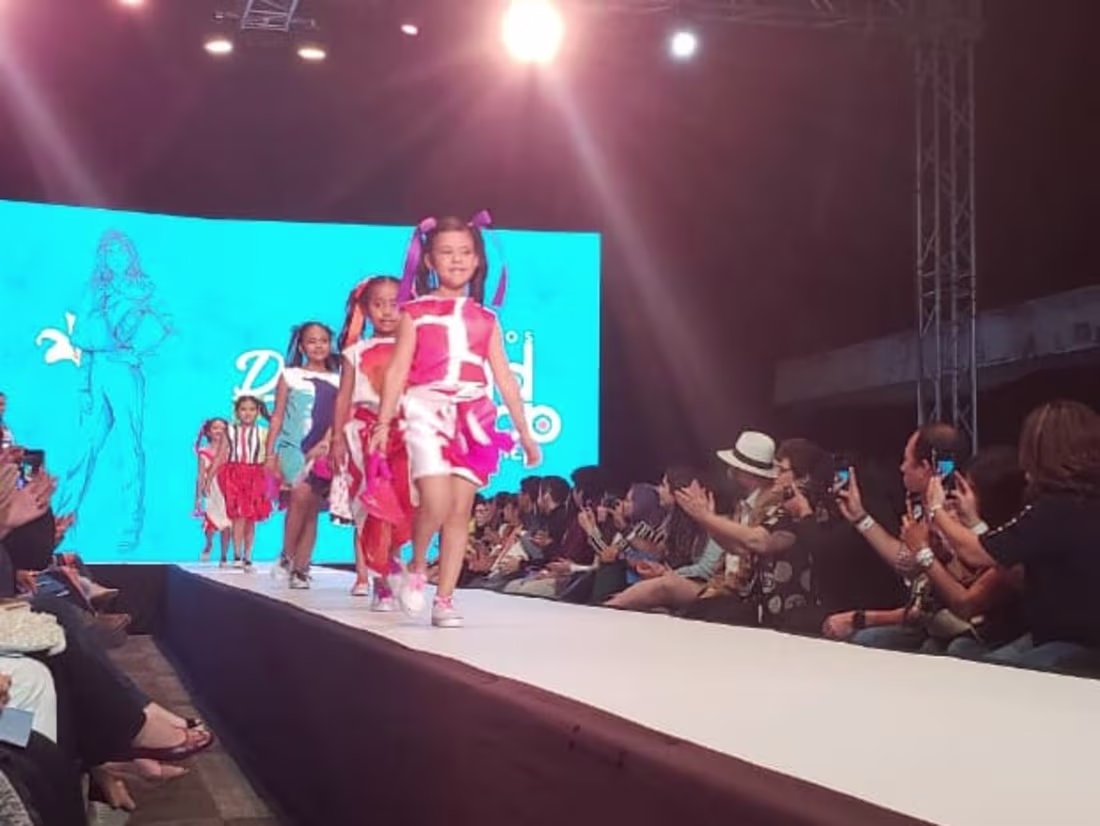 Cover image for Kids Apparel