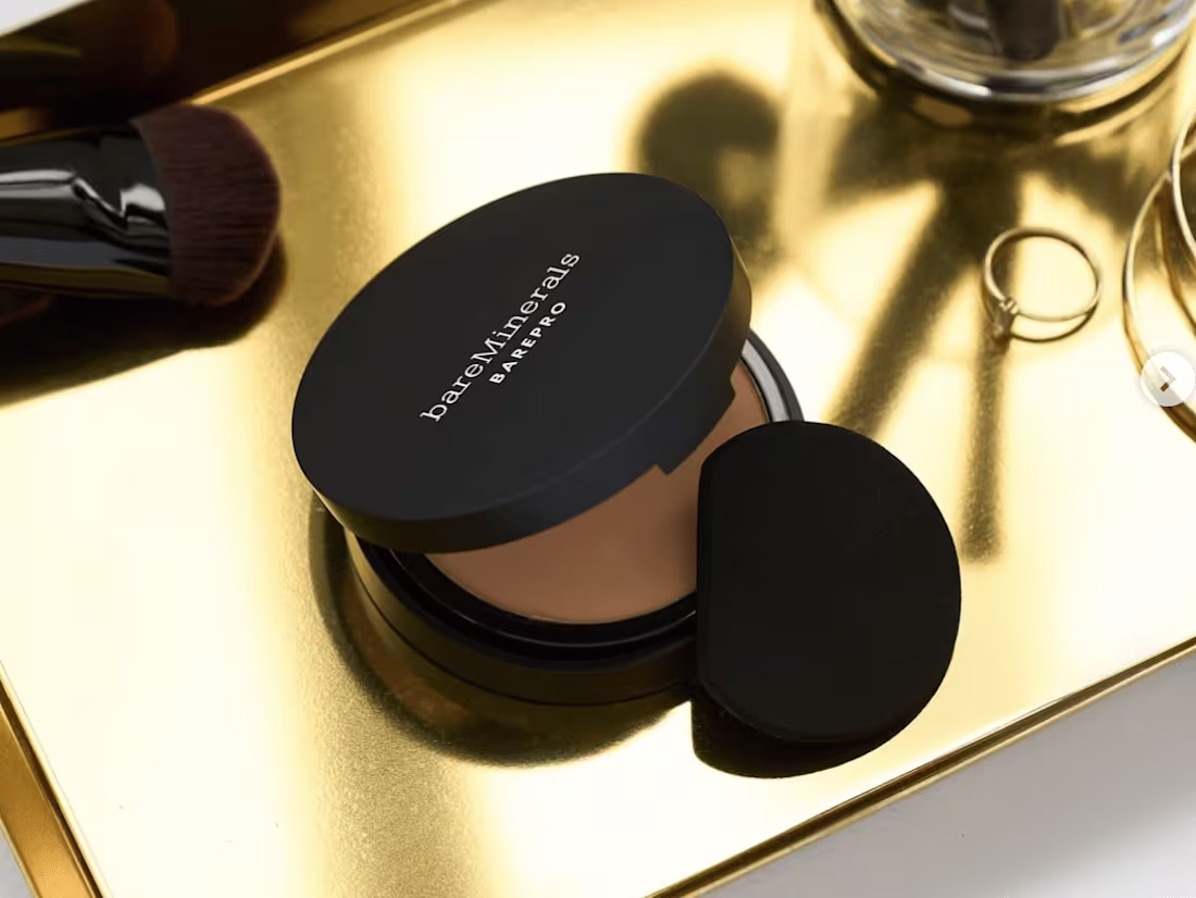 Cover image for bareMinerals: Social Campaign