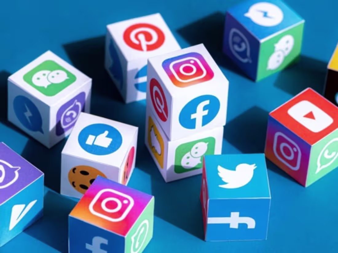 Cover image for Social Media