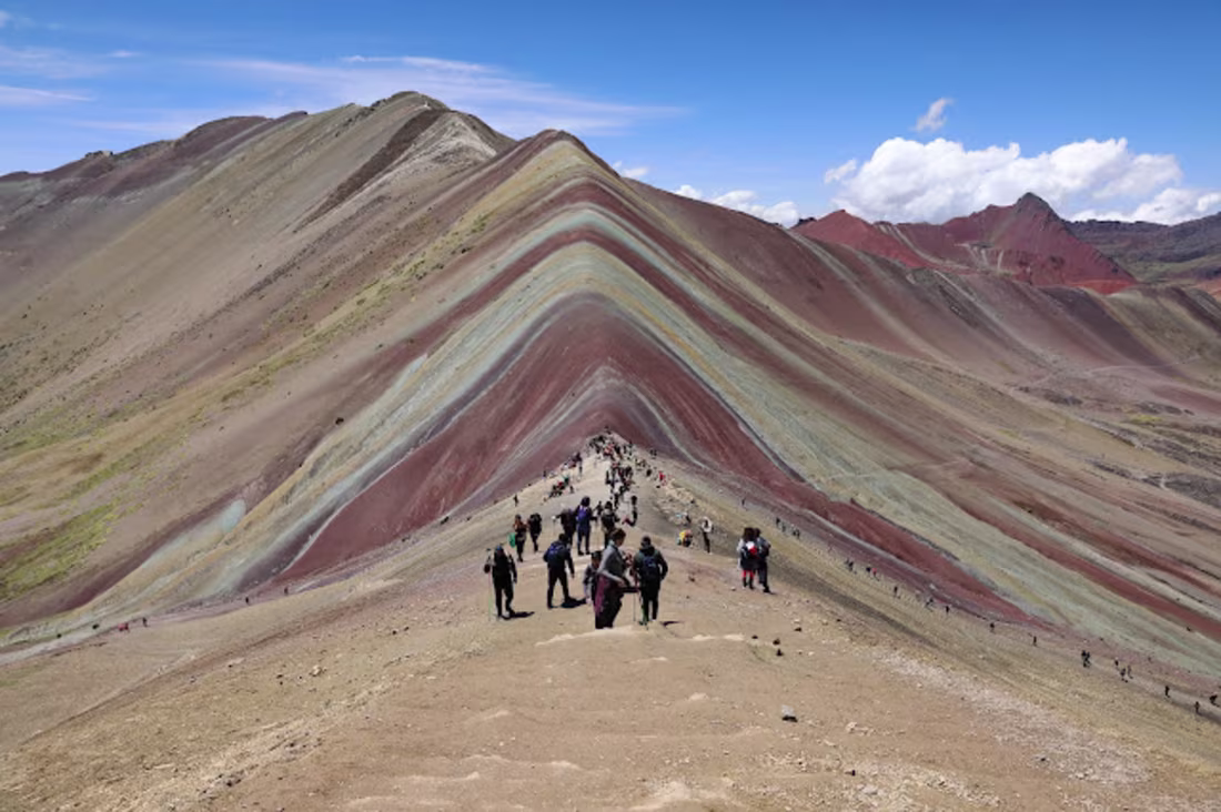 Cover image for Rainbow Mountain Travel Guide