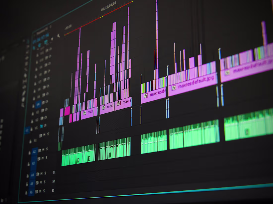 Cover image for Film editor in teasers, trailers and documentaries