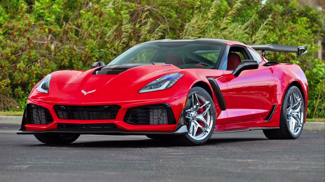 Cover image for C7 Chevrolet Corvette: Performance and Design Overview