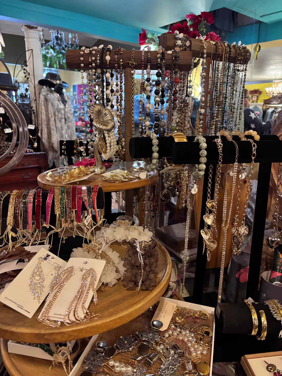 Cover image for Jewelry